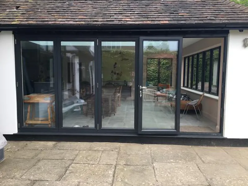 Large Amersham family home, D2334 (photo 24)