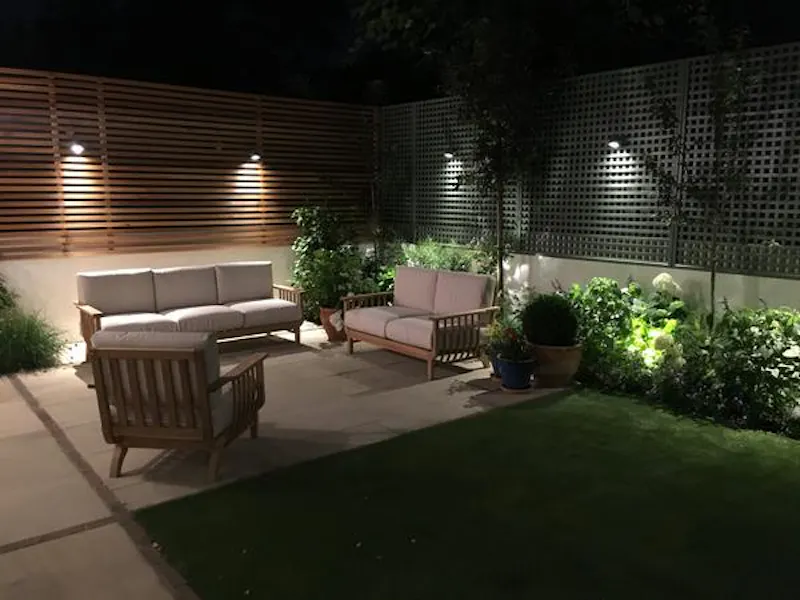Garden at Clapham family house, B1801 (photo 21)