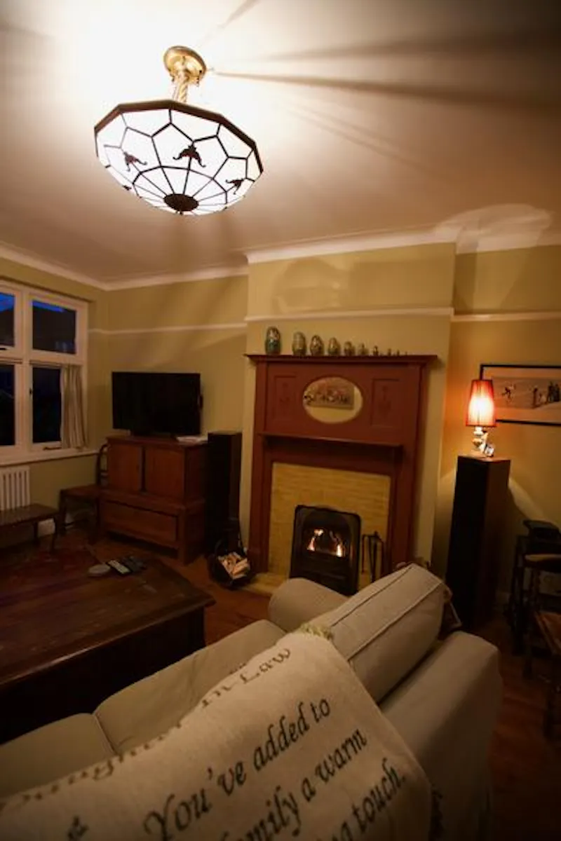 Film location D2336 in Surrey (photo 23)