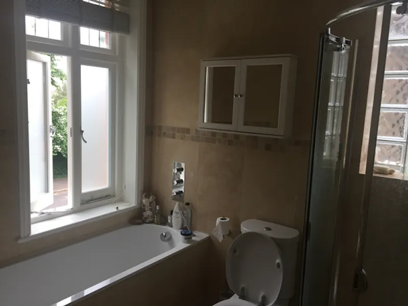 Bathroom at Wimbledon Victorian house, B1803 (photo 12)