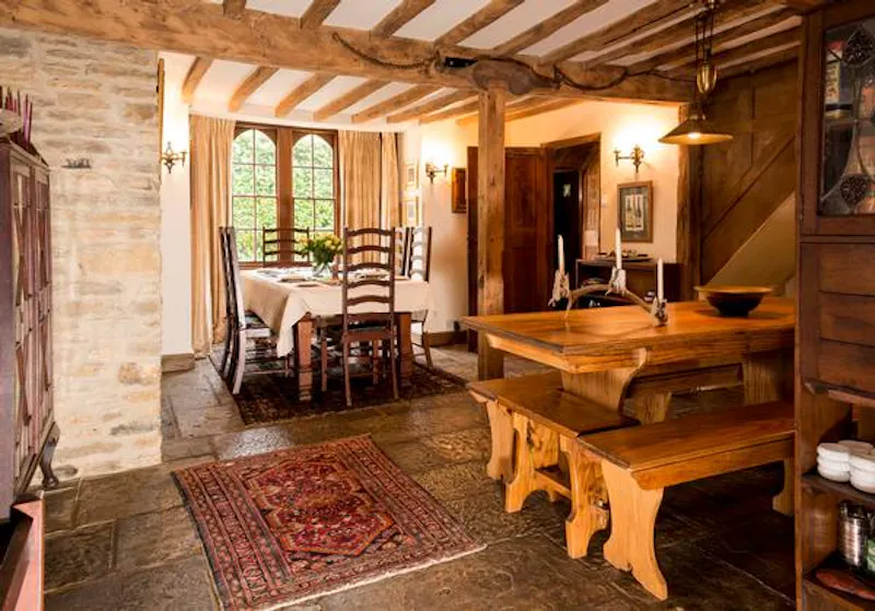 Beams at Film location H1012 in Oxfordshire (photo 6)