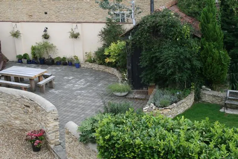 Film location H1012 in Oxfordshire (photo 16)