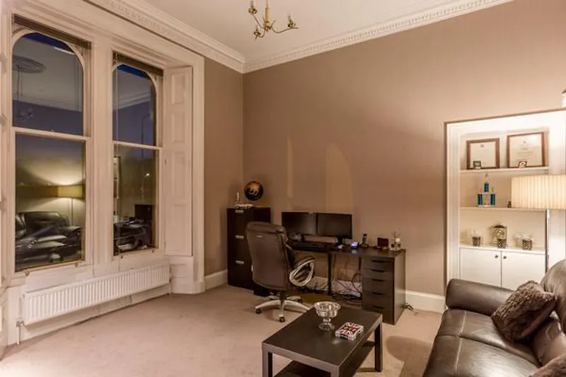 Office at Film location E453 in Scotland (photo 16)