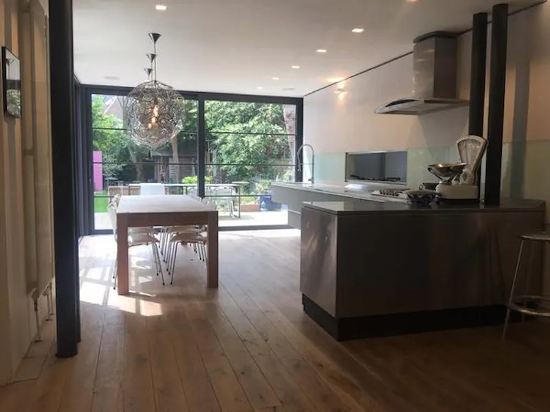 Contemporary Esher house, K430 (photo 4)