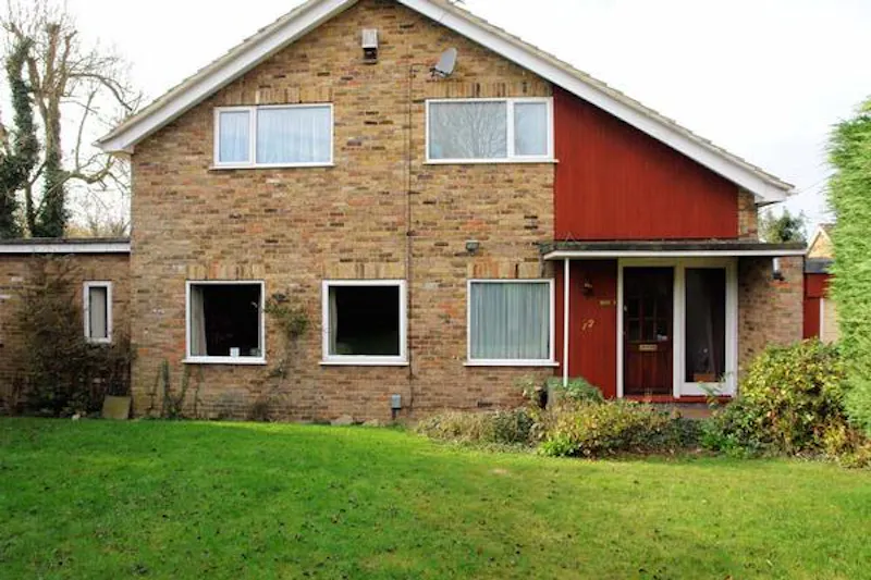 Wycombe 60's house, D2339 (photo 1)