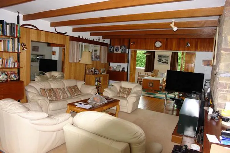 Wycombe 60's house, D2339 (photo 3)