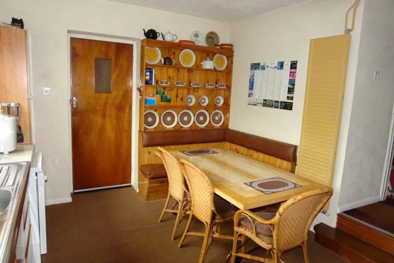 Dining room at Wycombe 60's house, D2339 (photo 4)