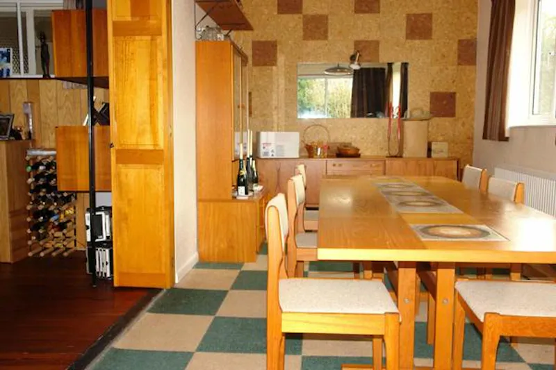 Wycombe 60's house, D2339 (photo 9)