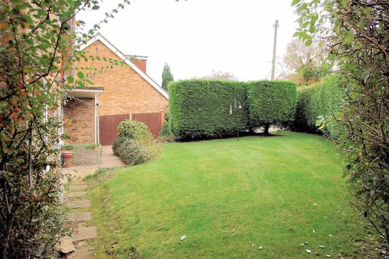 Wycombe 60's house, D2339 (photo 25)