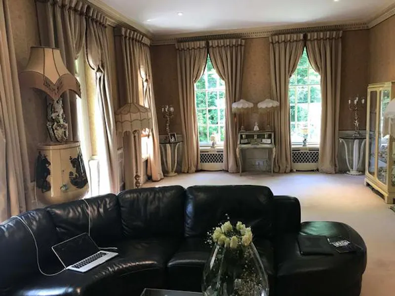 Living Room at Film location E454 in London (photo 4)