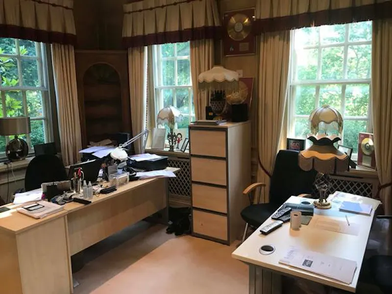 Office at Film location E454 in London (photo 8)