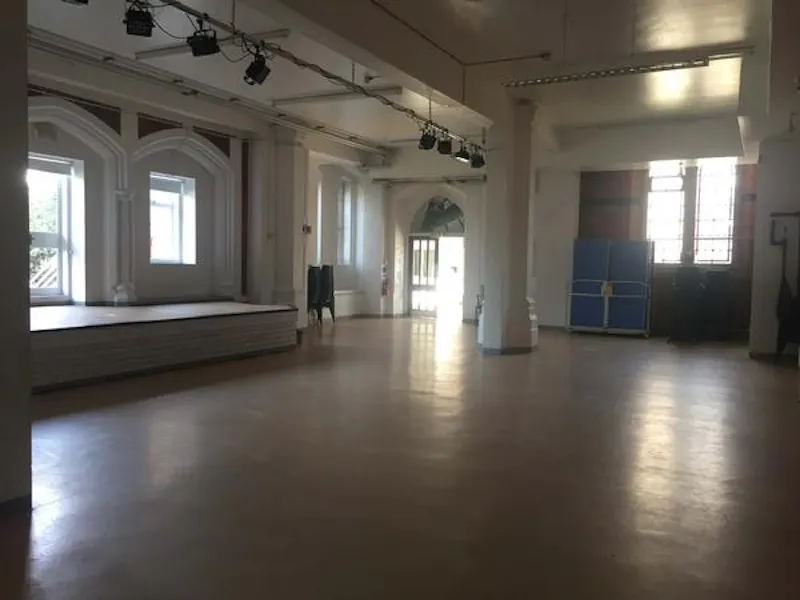 Film location CH107 in London (photo 50)