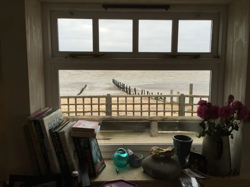 Idyllic Sheppy beach house, C897 (photo 15)