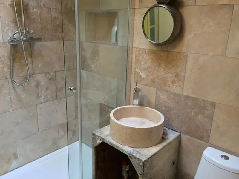 Bathroom at Idyllic Sheppy beach house, C897 (photo 18)
