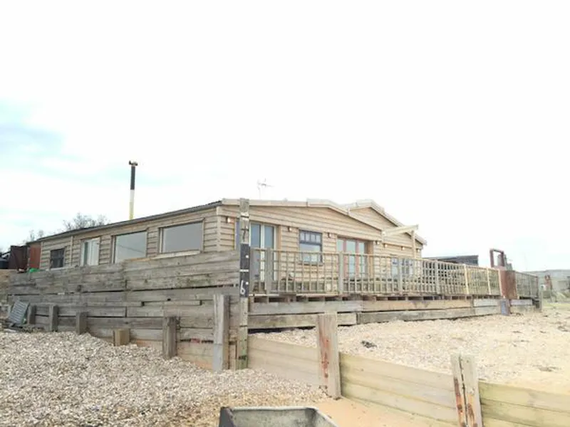 Idyllic Sheppy beach house, C897 (photo 27)