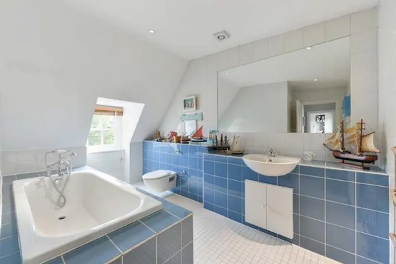 Bathroom at Wandsworth pool house, B1804 (photo 32)