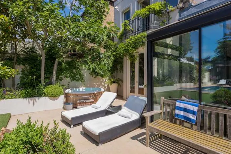 Terrace/Patio at Wandsworth pool house, B1804 (photo 47)