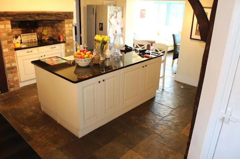 Aga at Film location C898 in Buckinghamshire (photo 5)