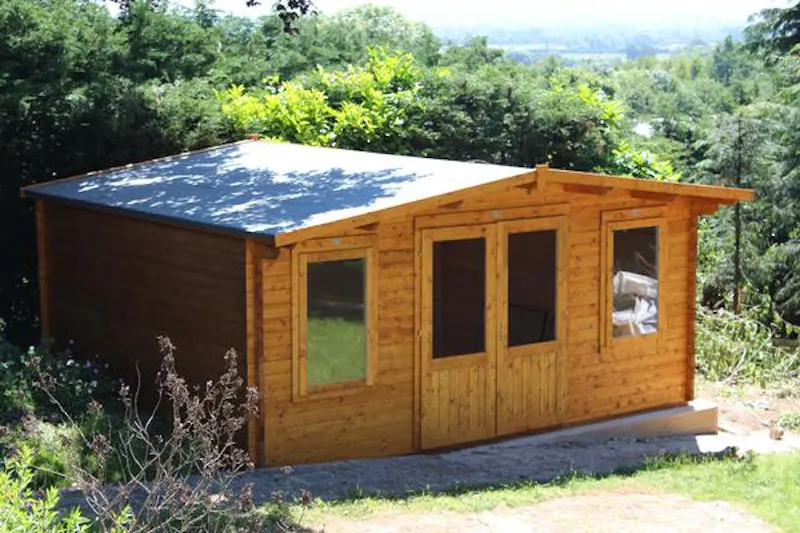 Shed at Film location C898 in Buckinghamshire (photo 33)