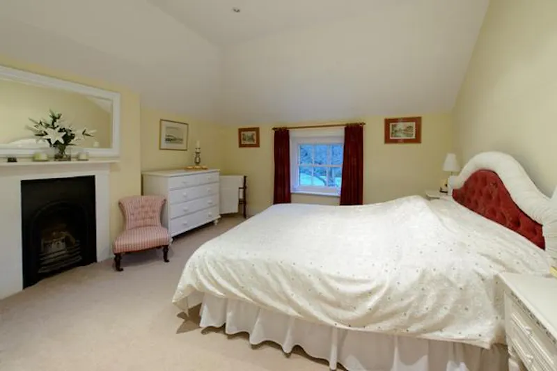 Bedroom at Vast country home in Knockholt, A1454 (photo 15)
