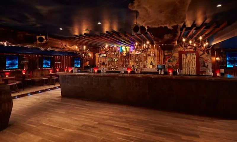 Soho cocktail lounge, R818 (photo 25)