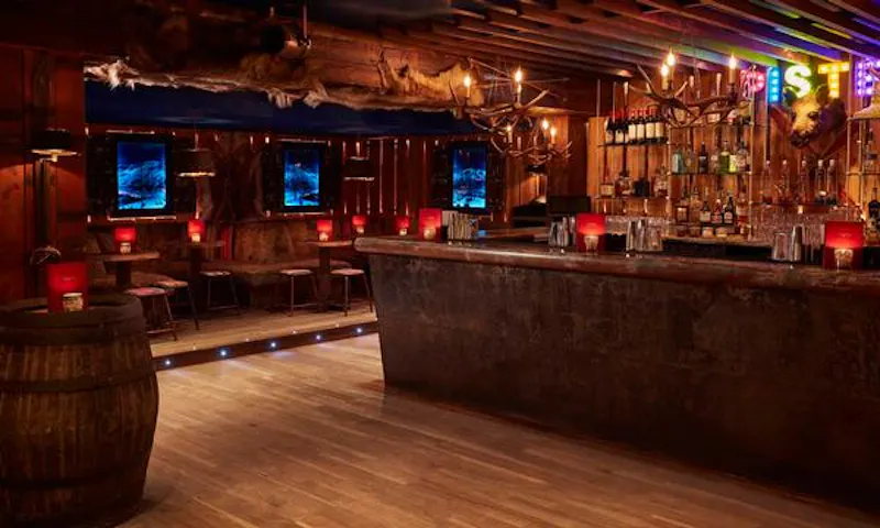 Soho cocktail lounge, R818 (photo 26)