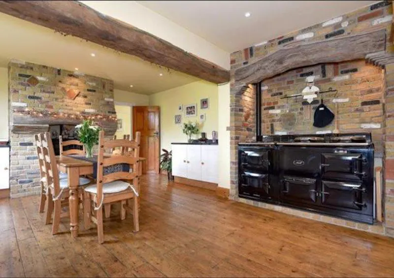 1920s Orpington family house, M314 (photo 4)