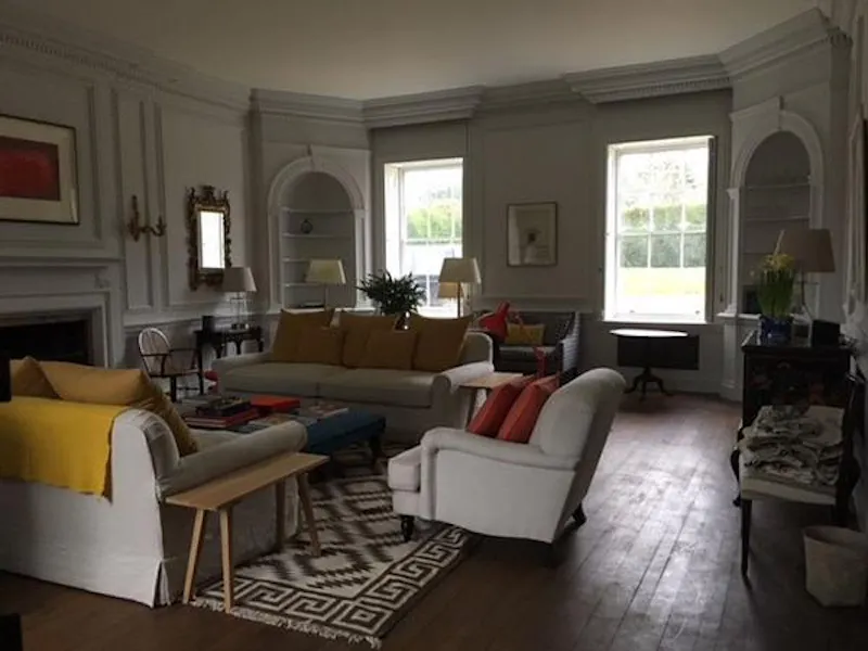 Living Room at Film location H1014 in Buckinghamshire (photo 7)