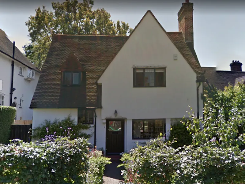Film location D2343 in London (photo 1)