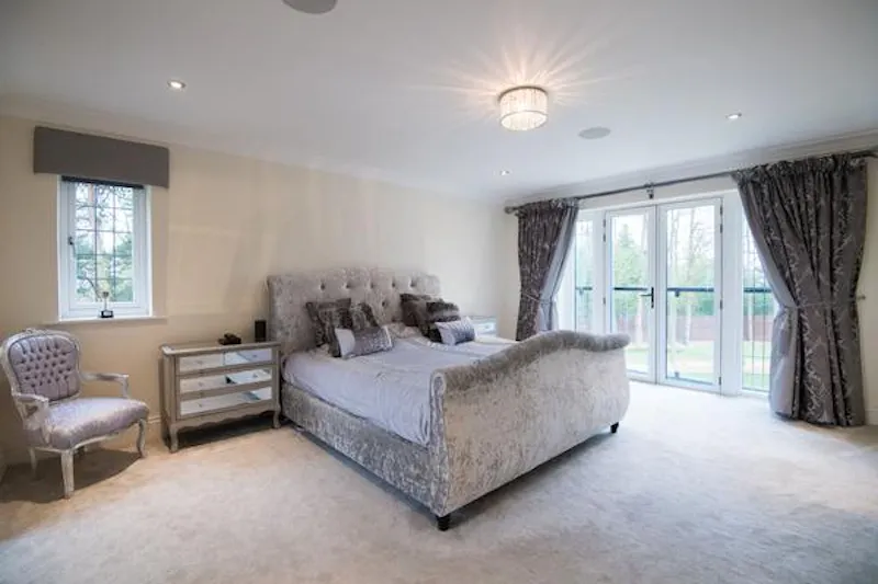 Walsall Modern home, D2398 (photo 15)