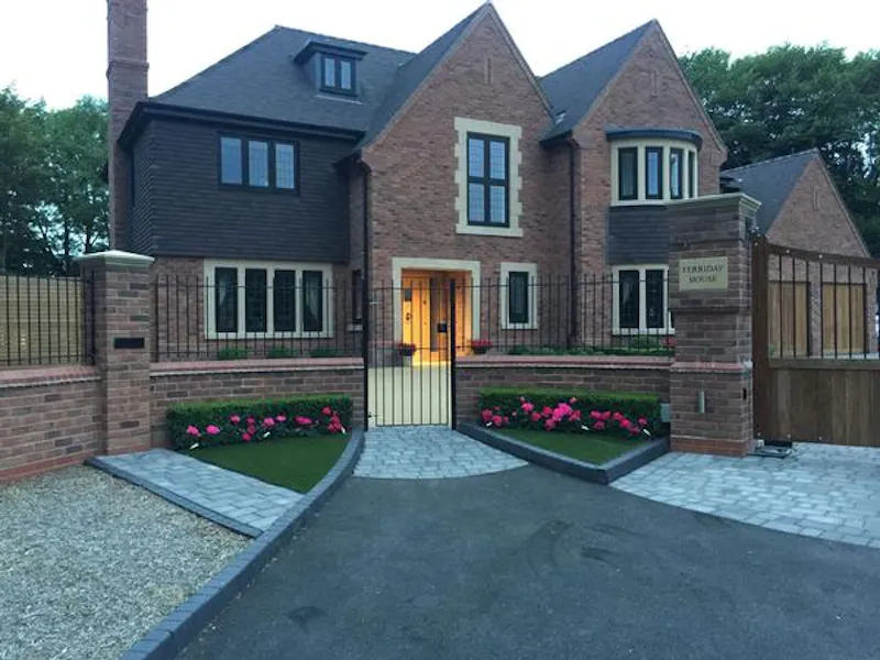 Walsall Modern home, D2398 (photo 47)