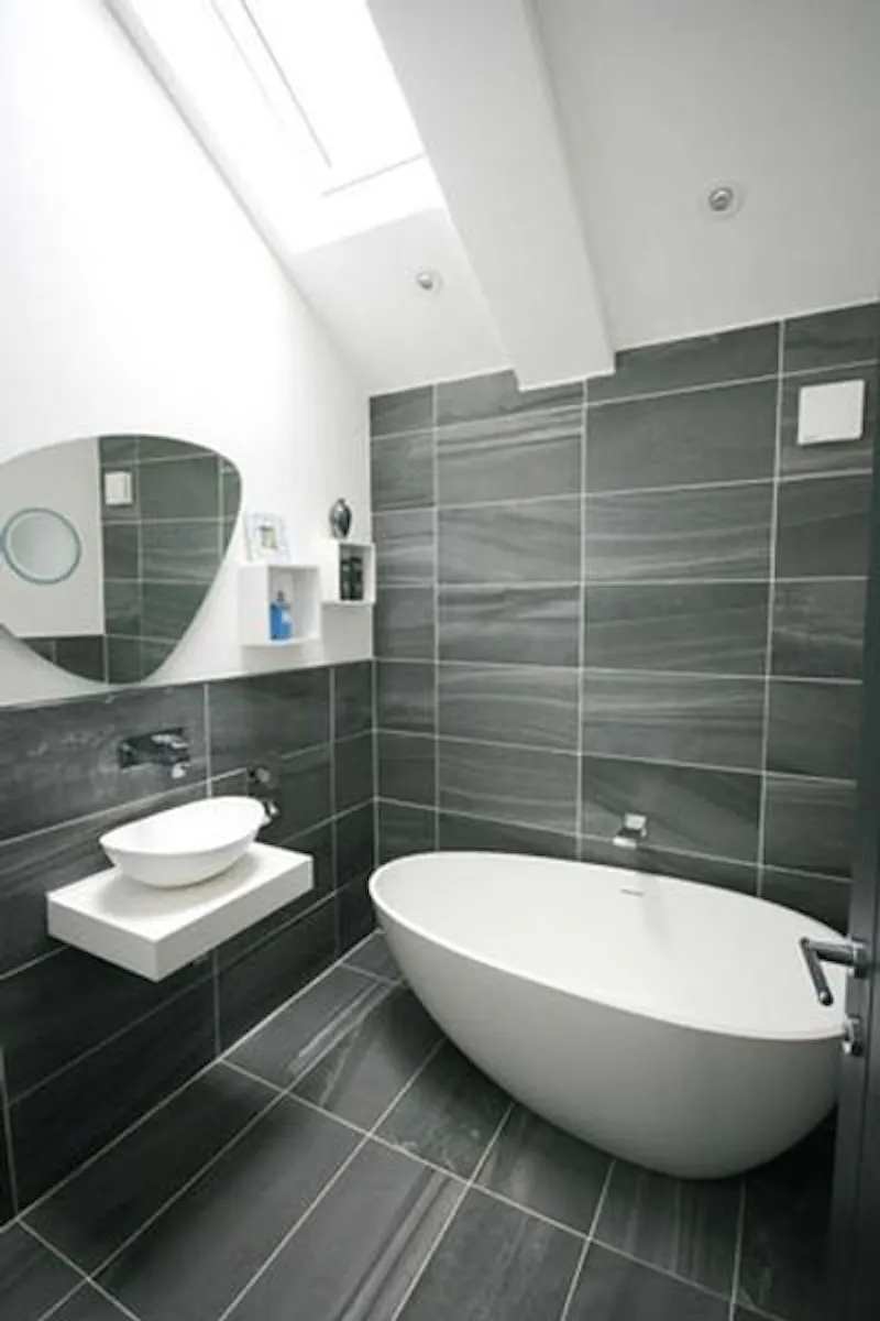 Bath - rolltop at Atrium Bromley house, D2344 (photo 30)