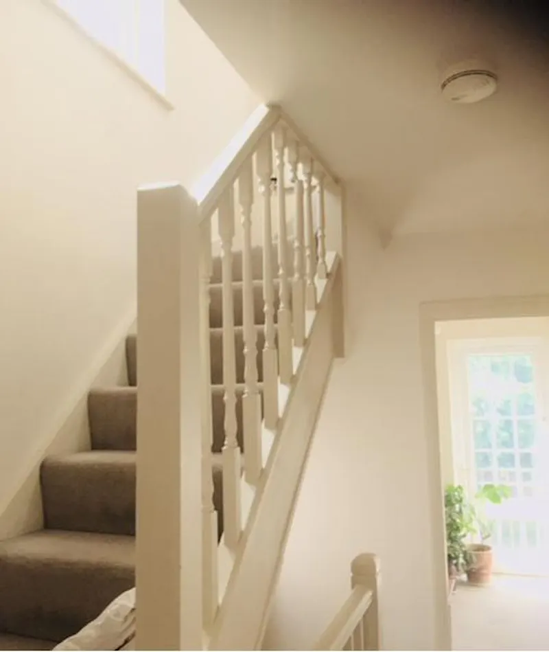 Staircase at Film location D2346 in London (photo 16)