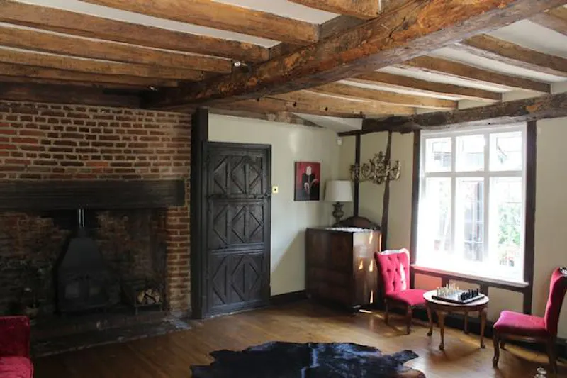 North Byfleet listed country manor, M315 (photo 12)