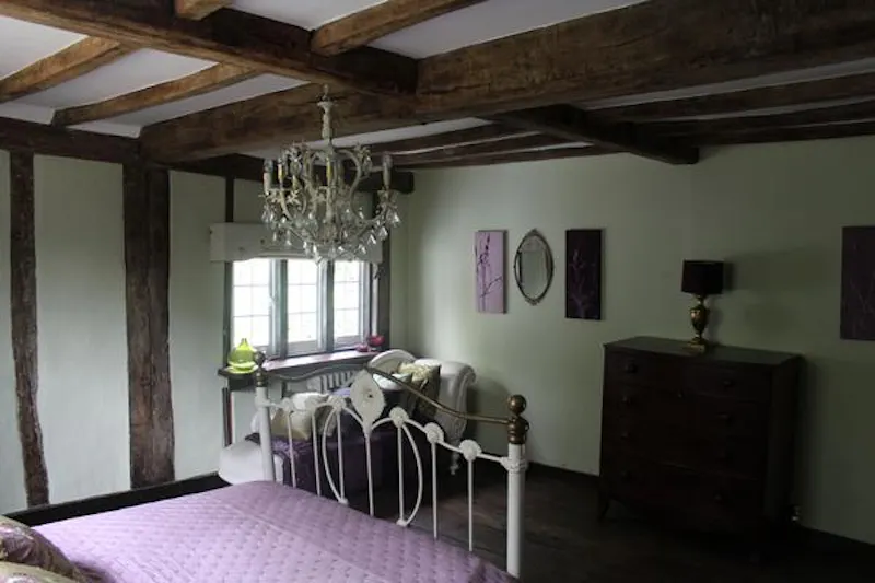 Beams at North Byfleet listed country manor, M315 (photo 16)