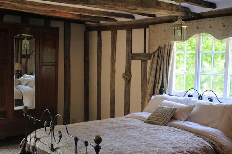 Beams at North Byfleet listed country manor, M315 (photo 22)