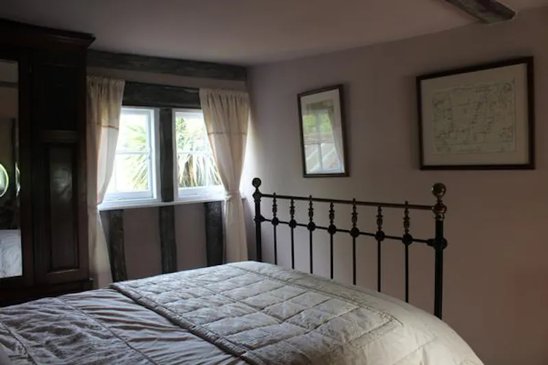 North Byfleet listed country manor, M315 (photo 26)