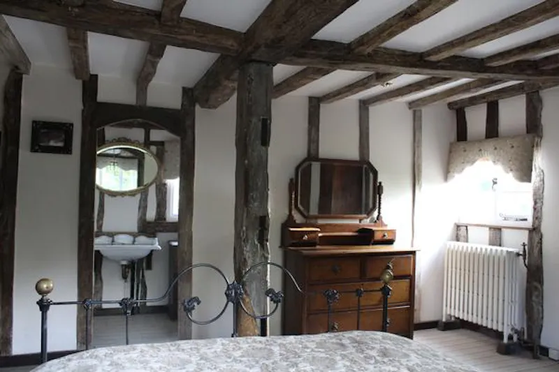 North Byfleet listed country manor, M315 (photo 28)