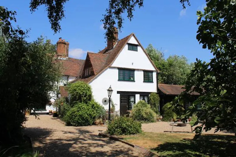 North Byfleet listed country manor, M315 (photo 40)