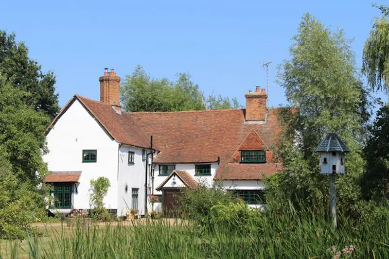 North Byfleet listed country manor, M315 (photo 47)