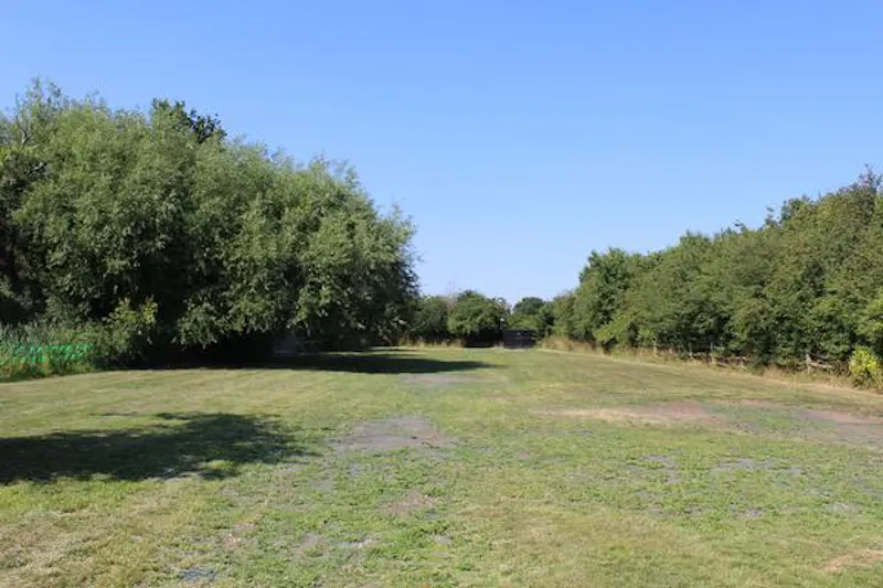 North Byfleet listed country manor, M315 (photo 49)