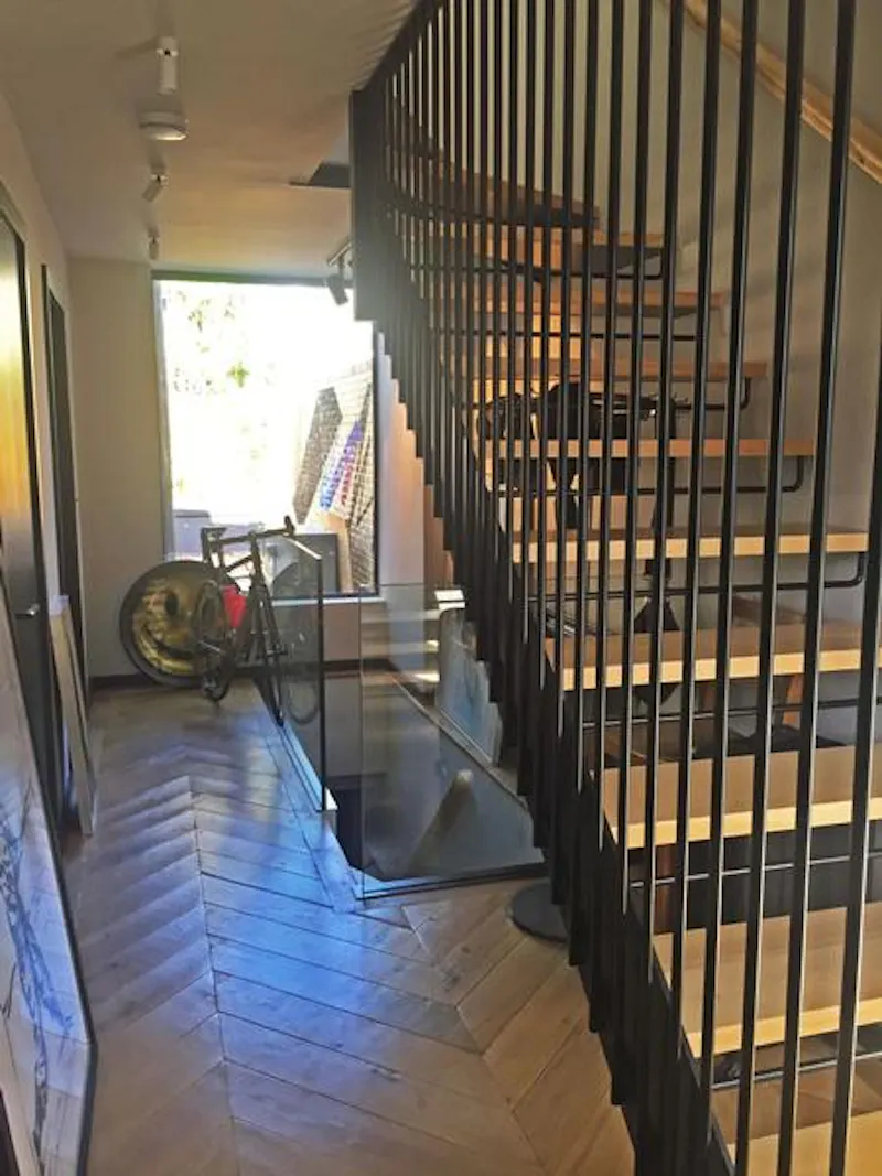 Entrance hall at East Dulwich bachelor pad, K433 (photo 9)