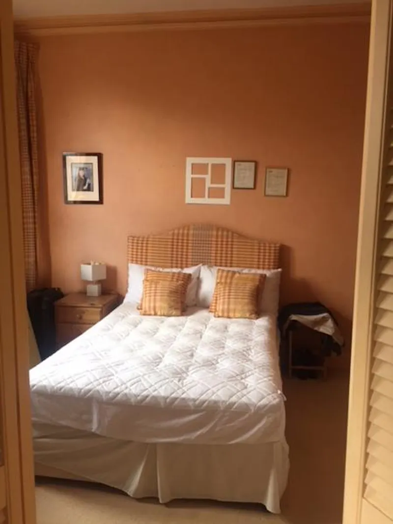 Bedroom at Large Hendon family house, E457 (photo 18)