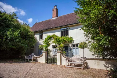 Rustic old vicarage in Eye, A1457