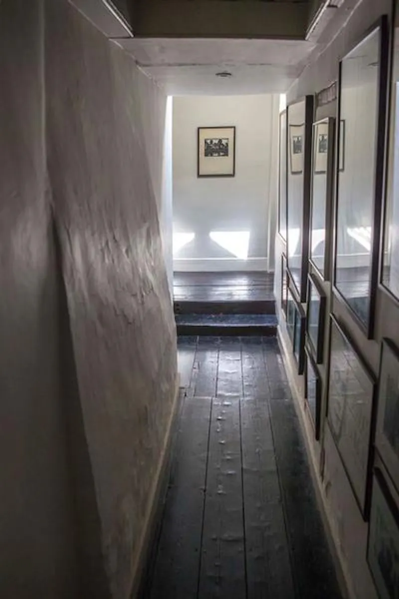 Entrance hall at Rustic old vicarage in Eye, A1457 (photo 7)
