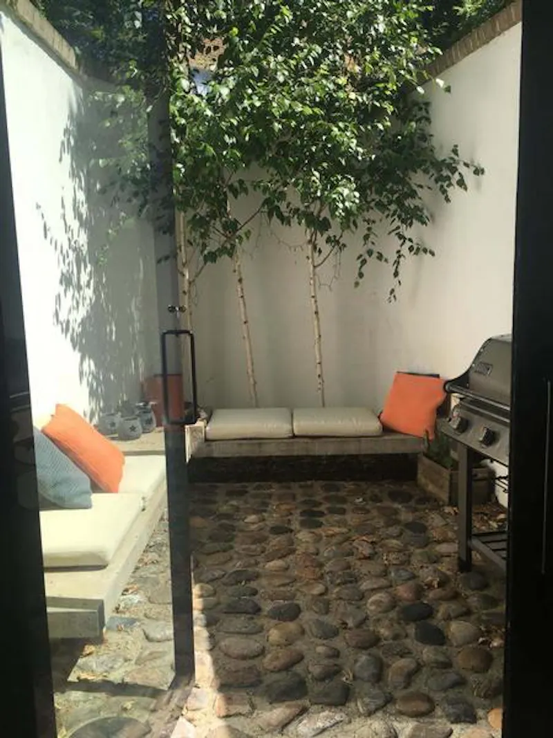 Courtyard at Scandi-inspired Dalston house, K434 (photo 26)
