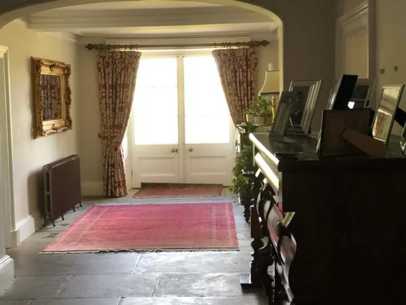 Entrance hall at Film location E459 in Derbyshire (photo 13)