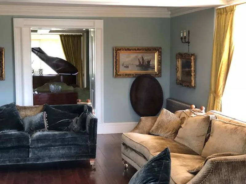 Living Room at Film location E459 in Derbyshire (photo 15)