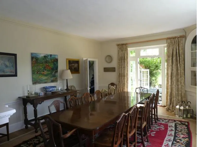Dining room at Film location L676 in Hertfordshire (photo 5)