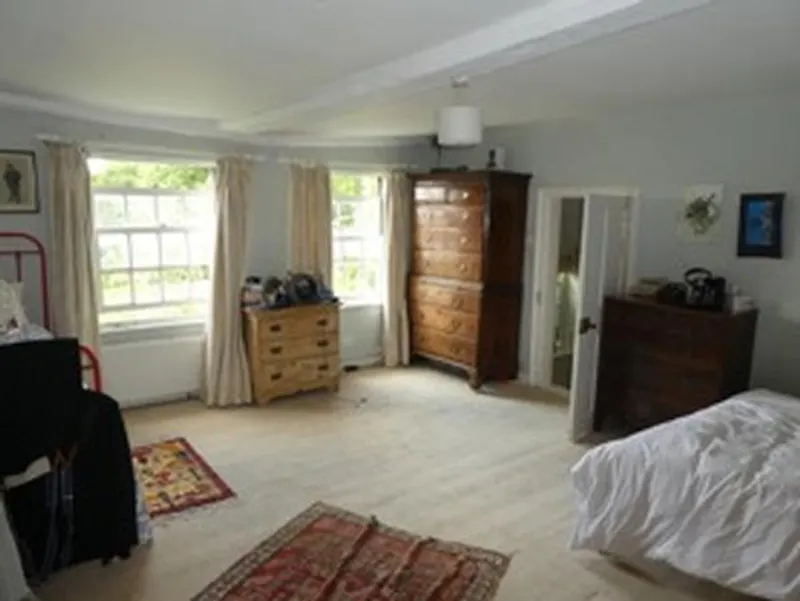 Bedroom at Film location L676 in Hertfordshire (photo 14)